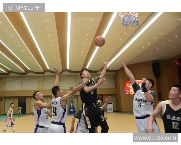 北京紫禁勇士迎战南京队全力争胜展现篮球激情与团队精神